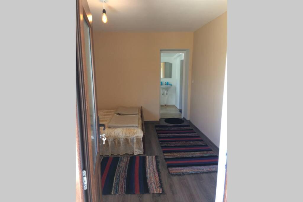 Guest House Kostadinovi room 3