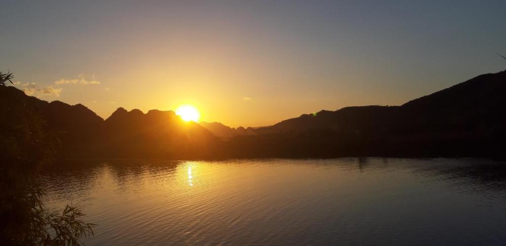Phong Nha room 2