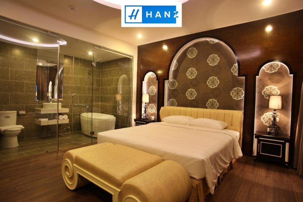HANZ Friday Royal Hotel room 2