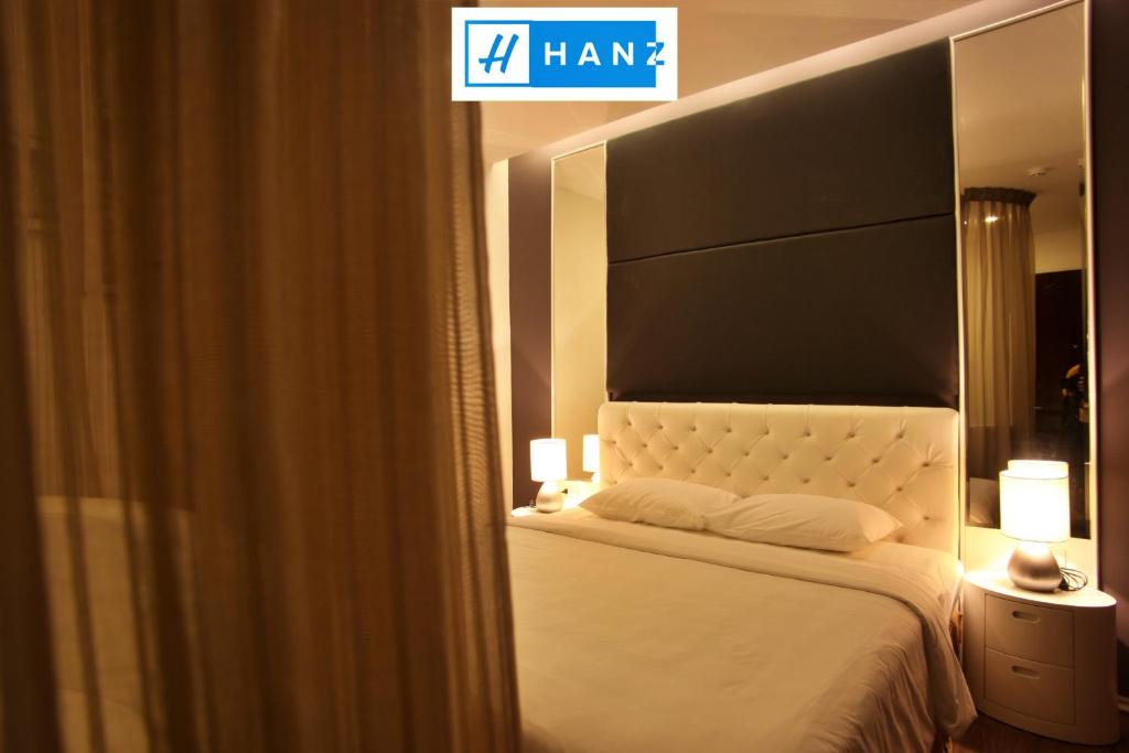 HANZ Friday Royal Hotel room 6