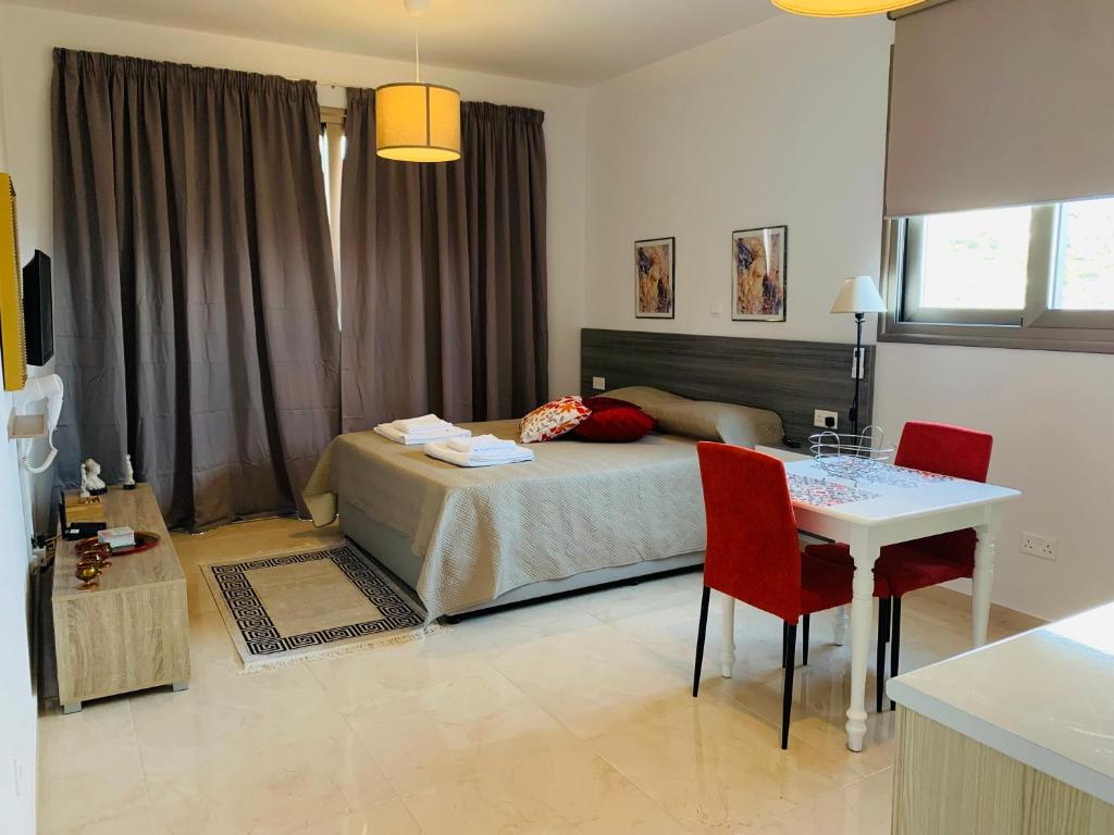 Harmony Seaview Apartments room 3