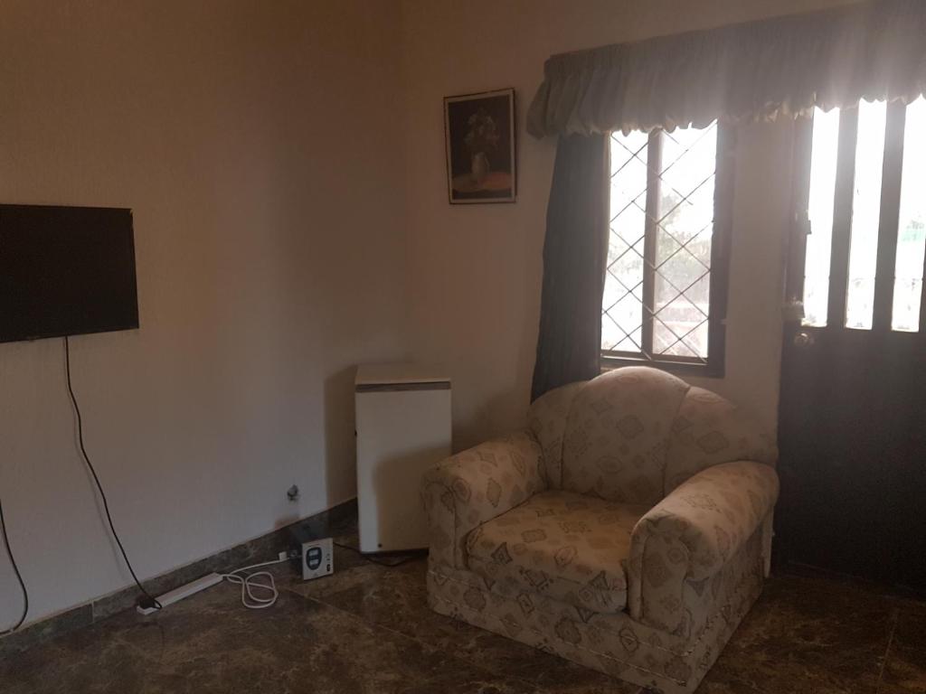 Hatfield Hotel and Suites room 5