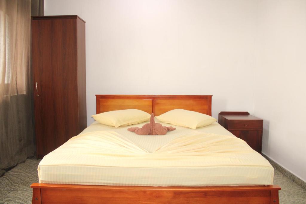 Hill Street Villa room 2
