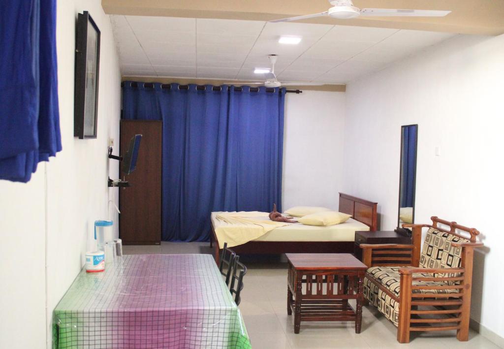 Hill Street Villa room 4