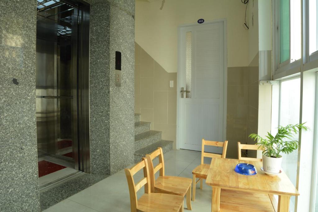 Hoang Chau Motel room 6