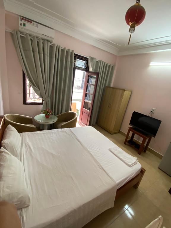 Hoàng Kiên Hotel room 4