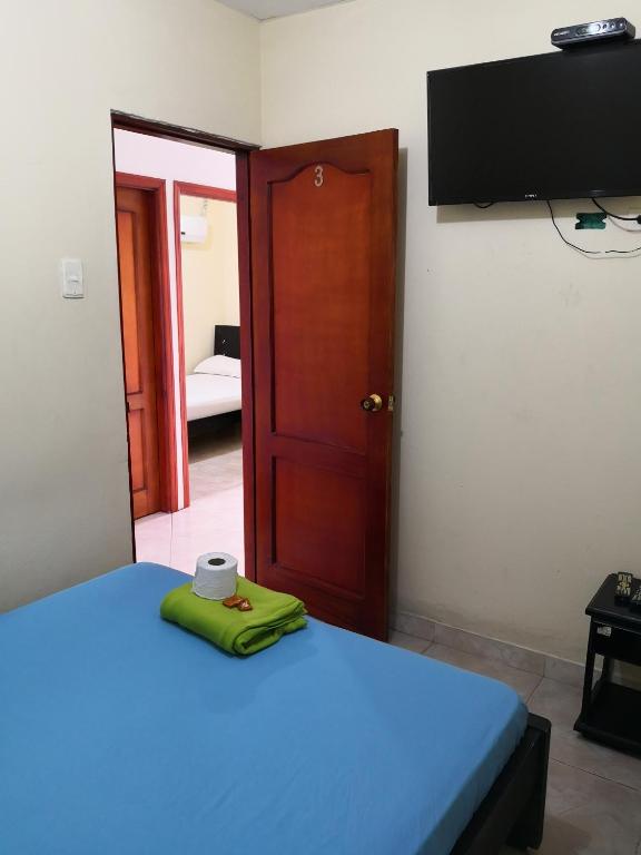 Hospedaje el Parque room 6