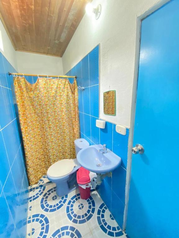 HOSTAL EL DESCANSO room 3
