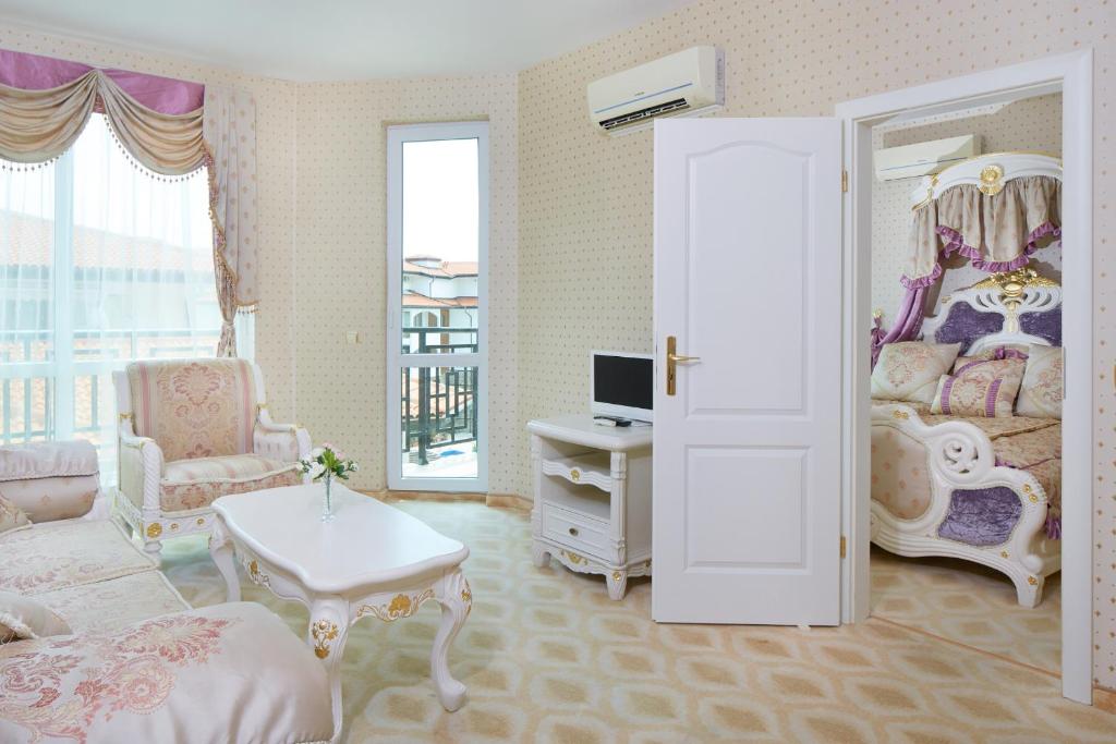 Hotel Amore Beach room 4