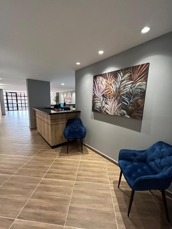 HOTEL CALIFORNIA CITY room 3