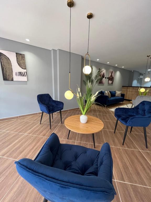 HOTEL CALIFORNIA CITY room 4