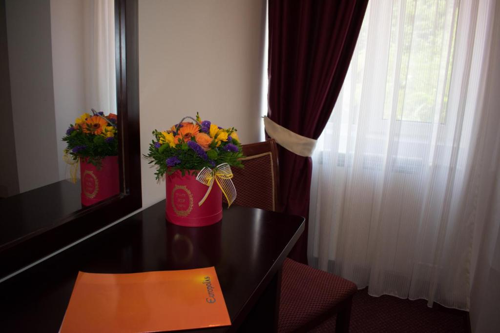 Hotel Europolis room 2