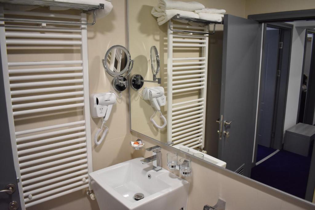 Hotel Europolis room 5