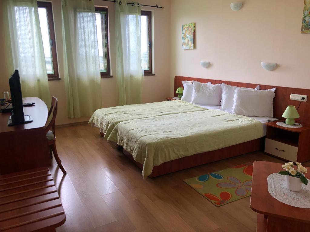 Guest House Golden Flake room 1