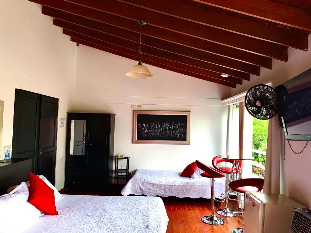 Hotel Lleras Premium #1 room 4