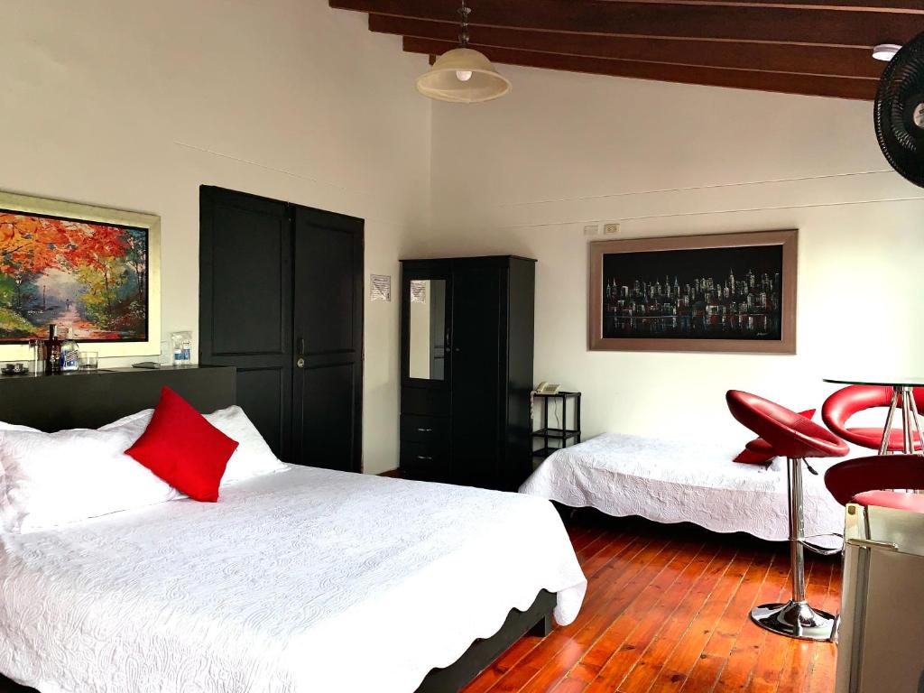 Hotel Lleras Premium #1 room 5