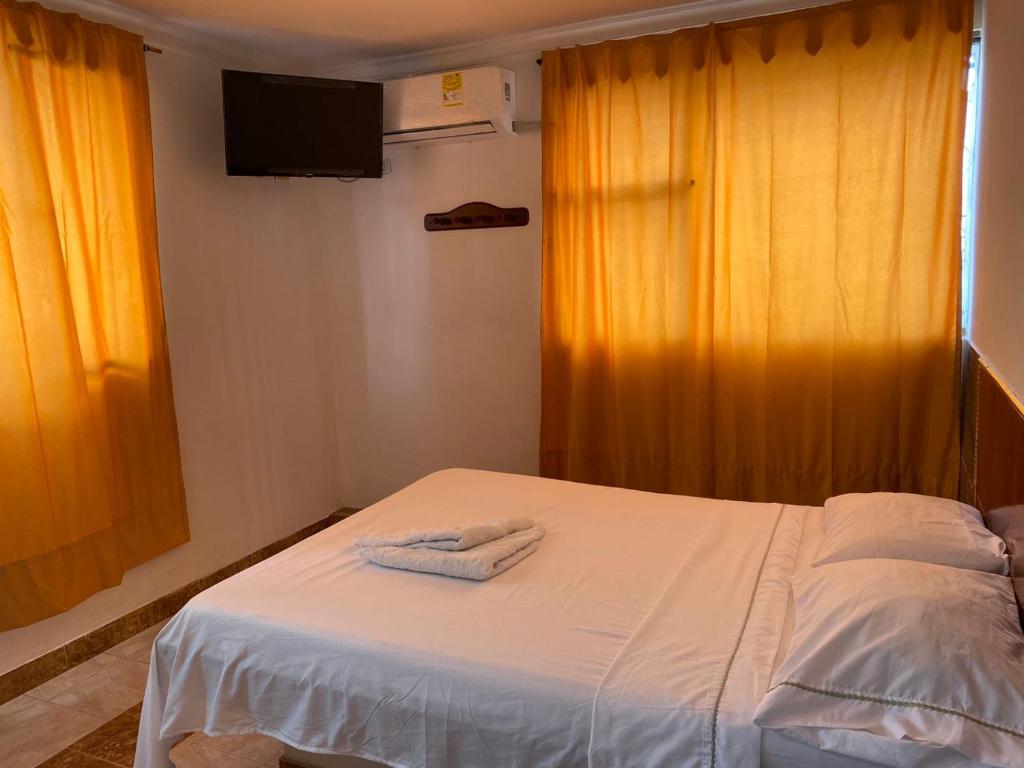 Hotel Los Pinos Neiva room 4