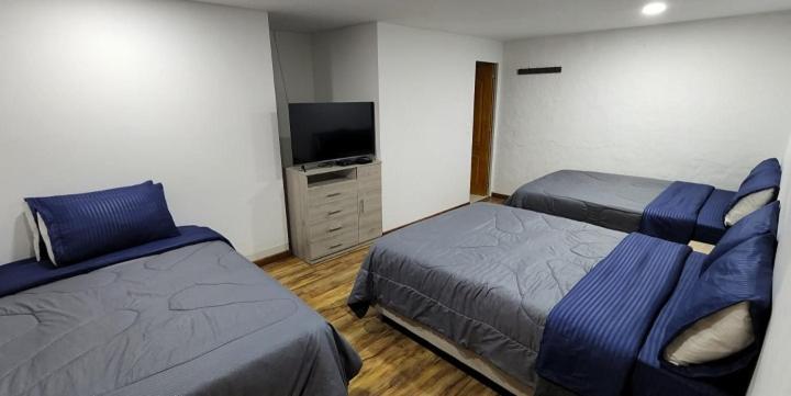 Hotel Niza Colonial room 2