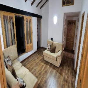 Hotel Niza Colonial room 6