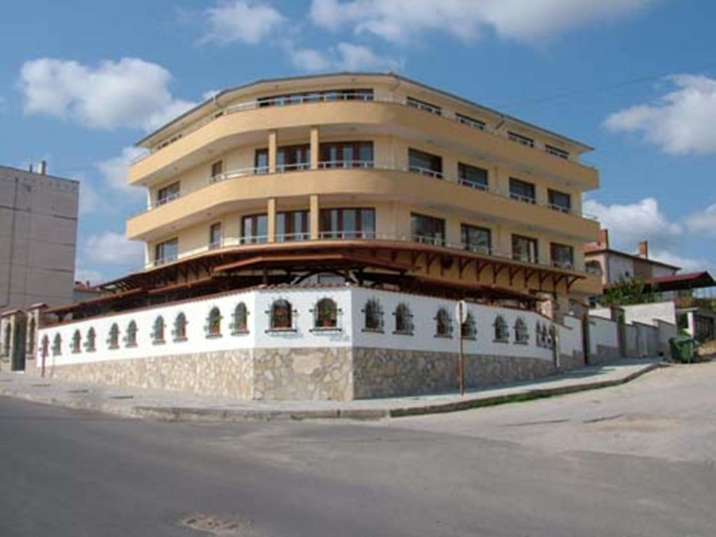 Family Hotel St. Constantine and Helena room 1