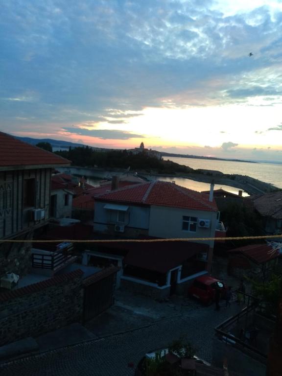 House Georgievi room 4