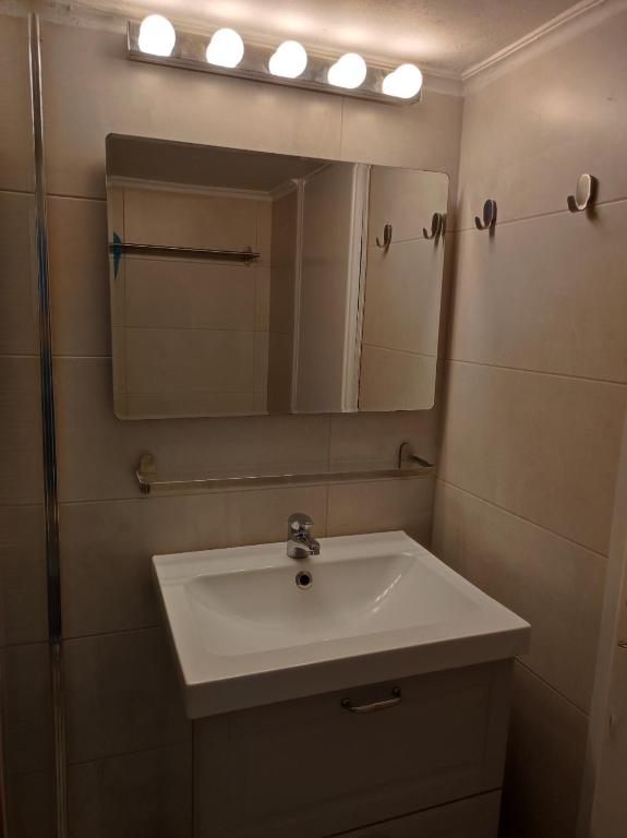 House Remoundou room 4