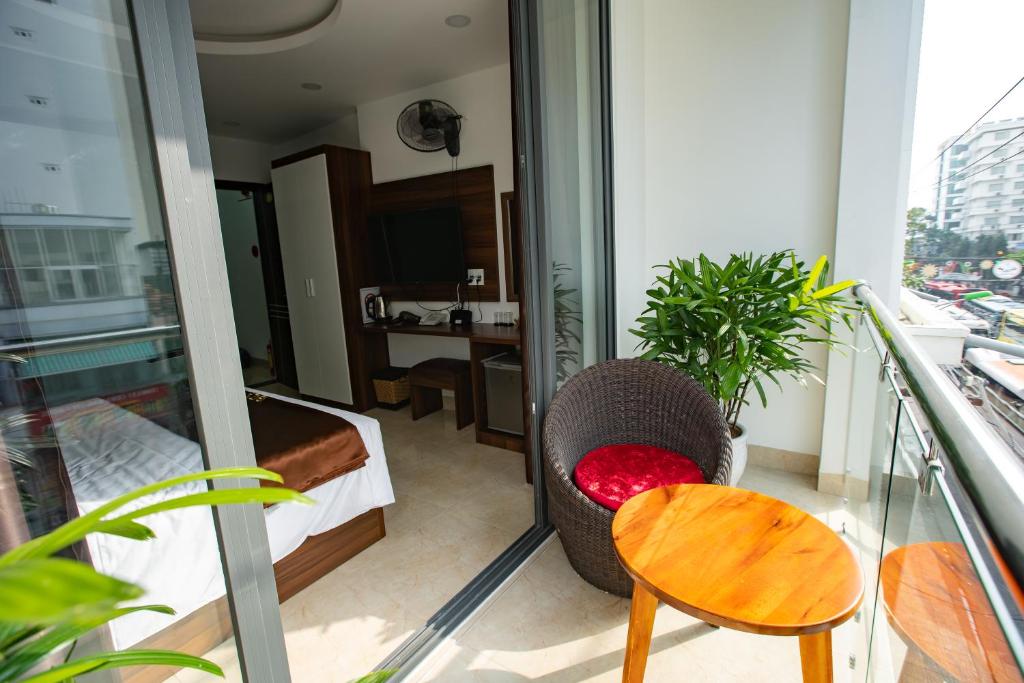 IBIZA Nha Trang Hotel room 5