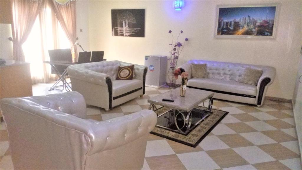 Ice Grand Hotel room 3