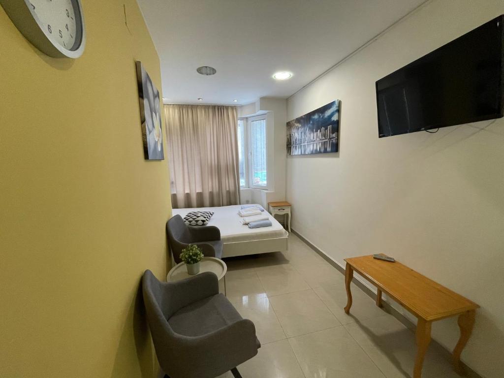 Ivo’s Guest Rooms room 3