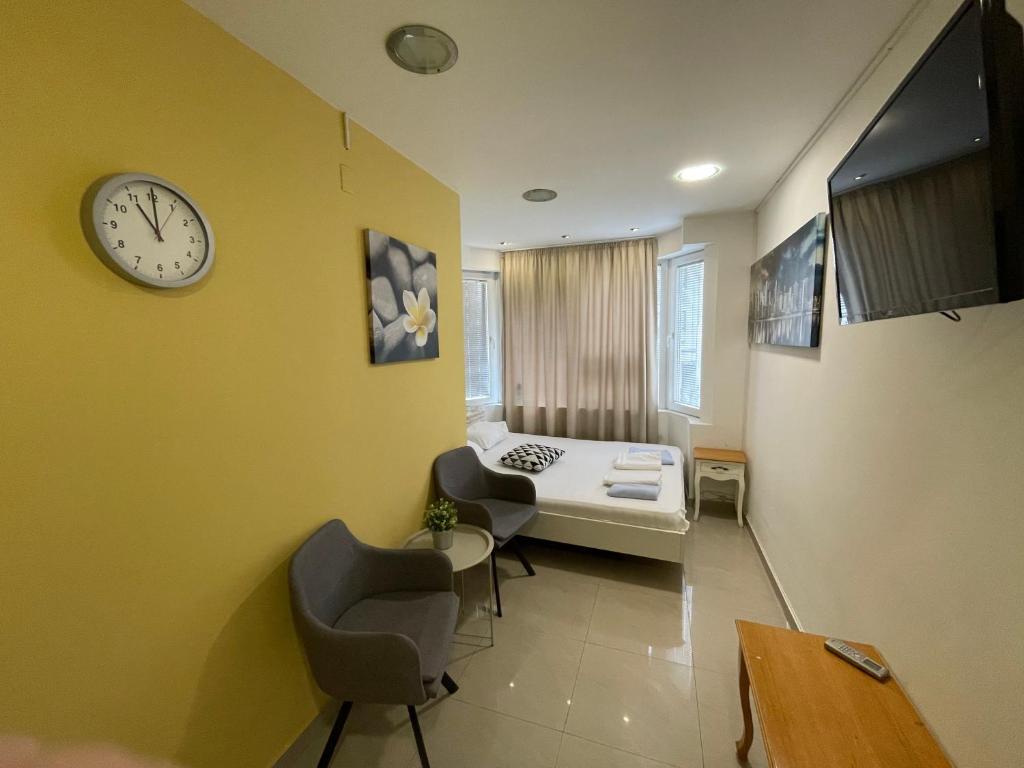 Ivo’s Guest Rooms room 6