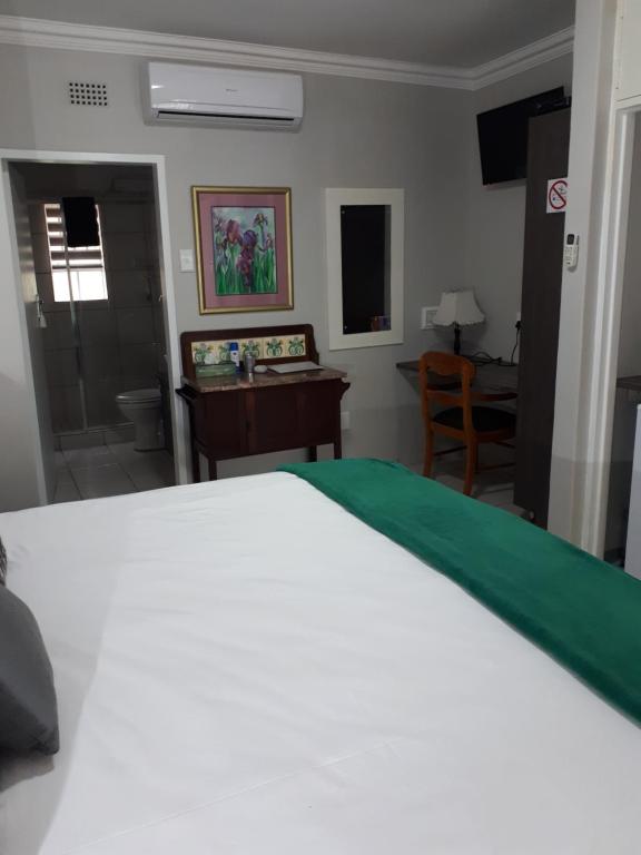 JS Inn room 2