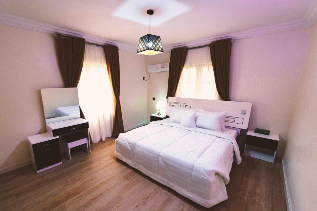 Katamba Apartments room 2