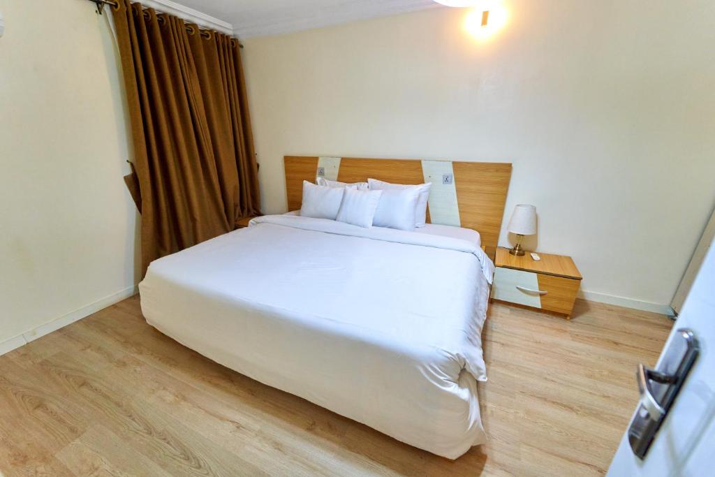 Katamba Apartments room 5