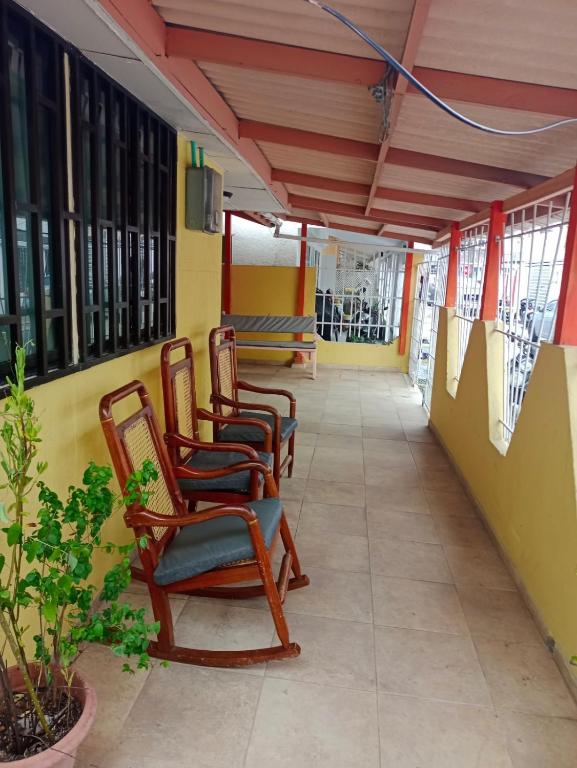 Keren Tropical House room 2