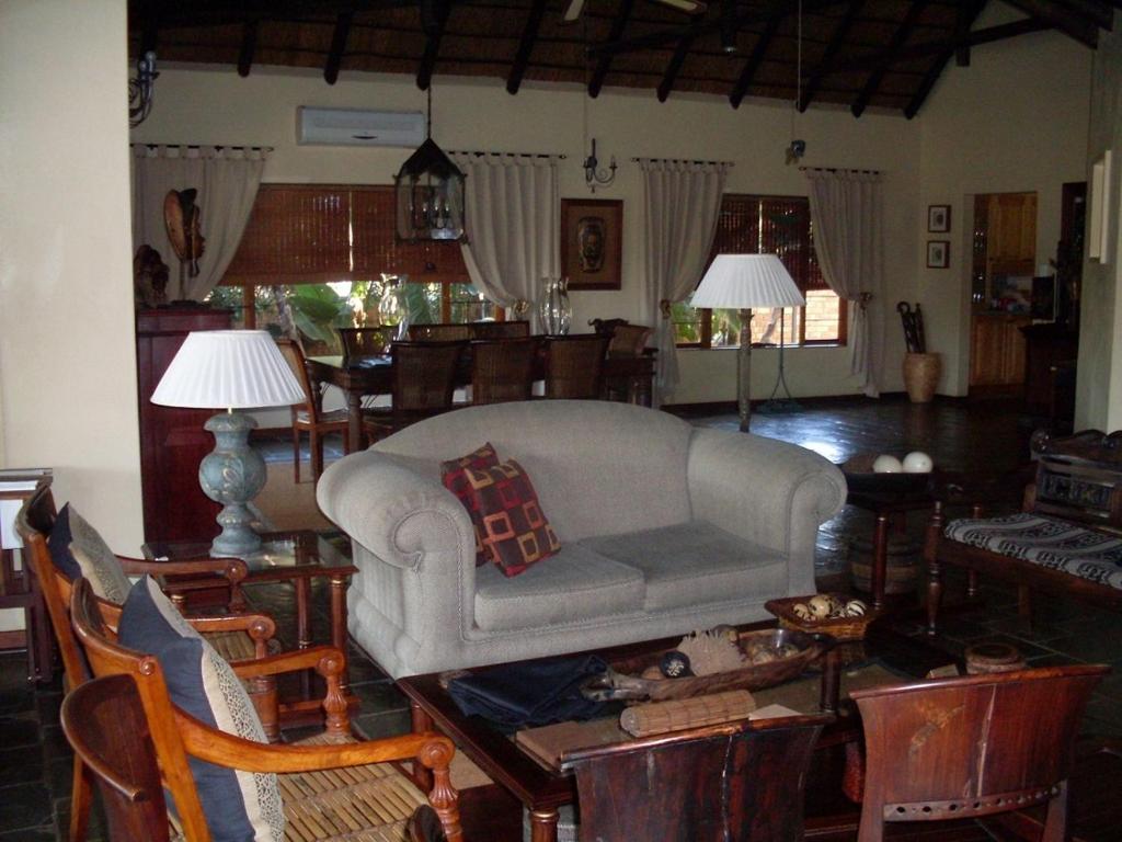 Khandizwe River Lodge room 6