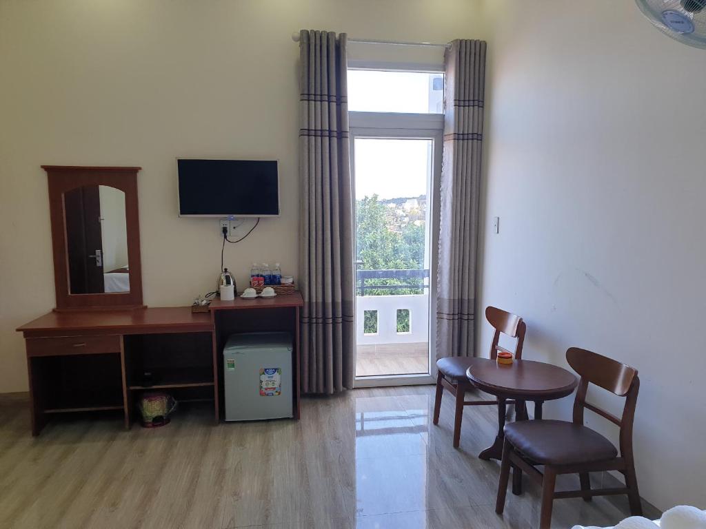 Kim Ngân Hotel room 3