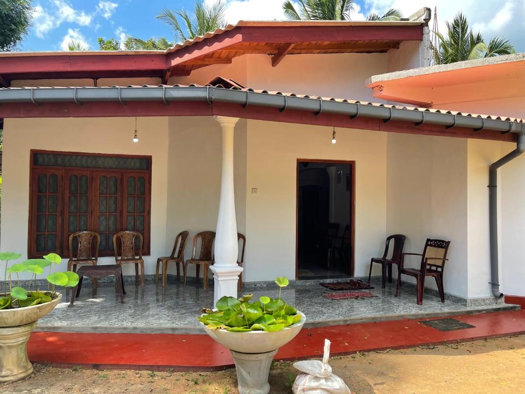 King'sCourt Anuradhapura room 2