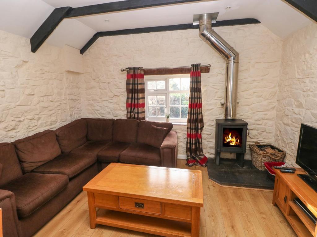 Knap Cottage room 1