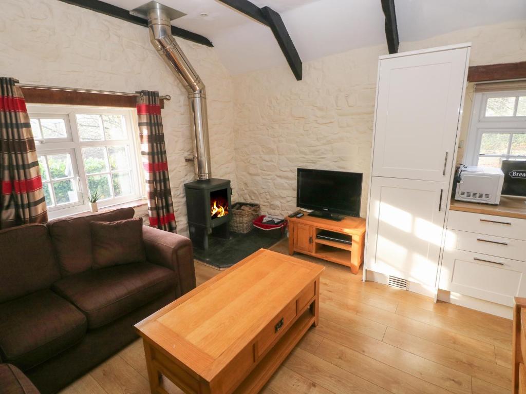 Knap Cottage room 2