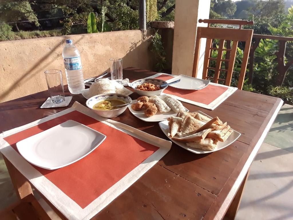 Lake View Dambulla room 5