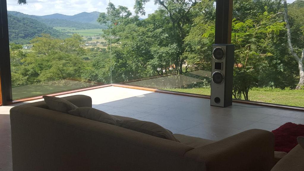 La Montaña room 3