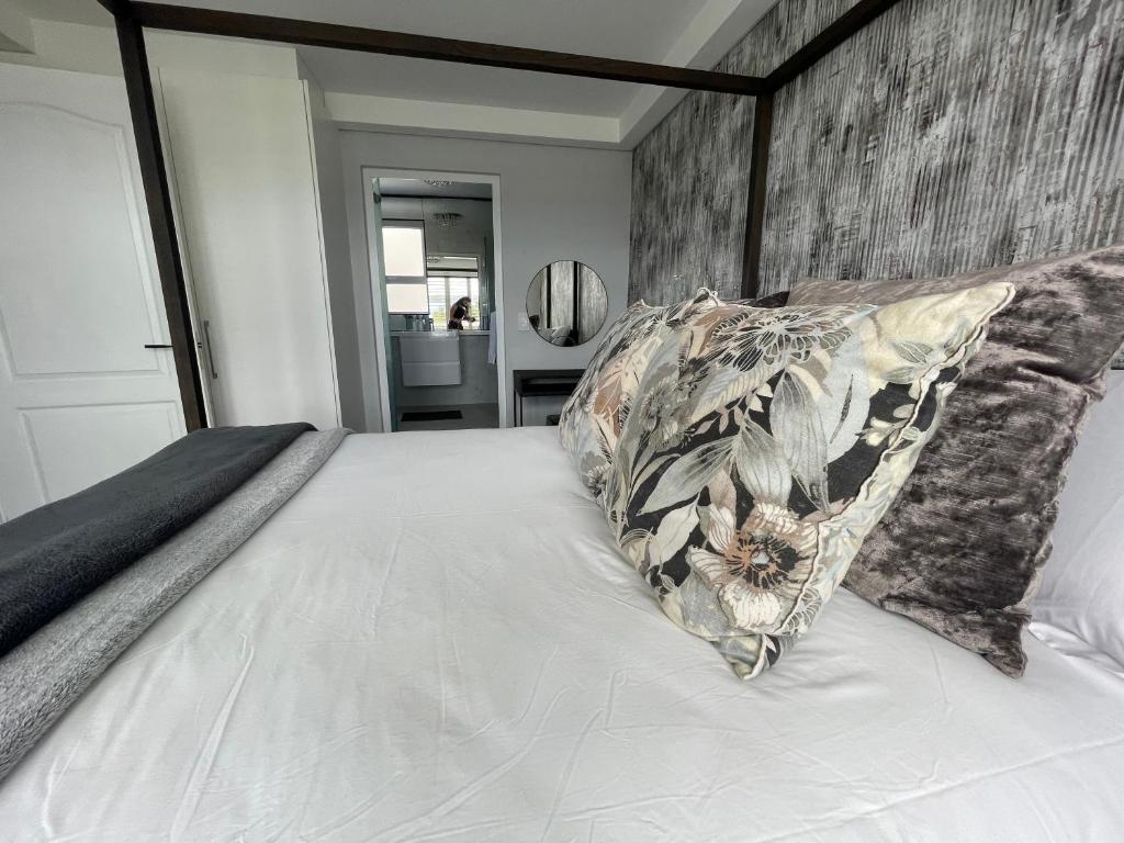 Laridae room 2