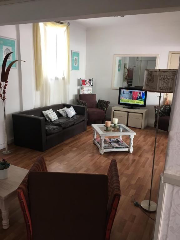 Las Heras Hotel room 2