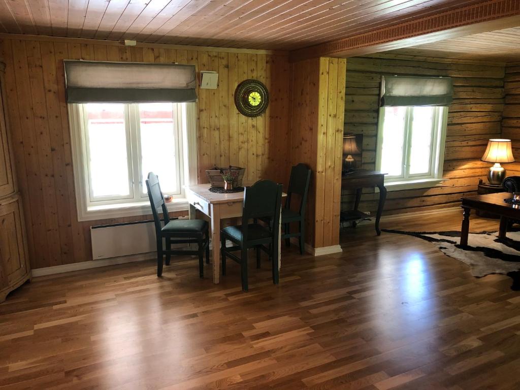 Lefsrød Gård room 6