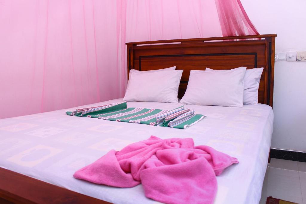 Lilac Garden room 3