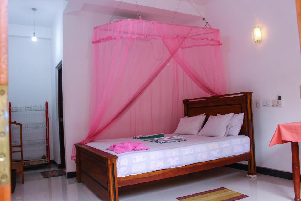 Lilac Garden room 4