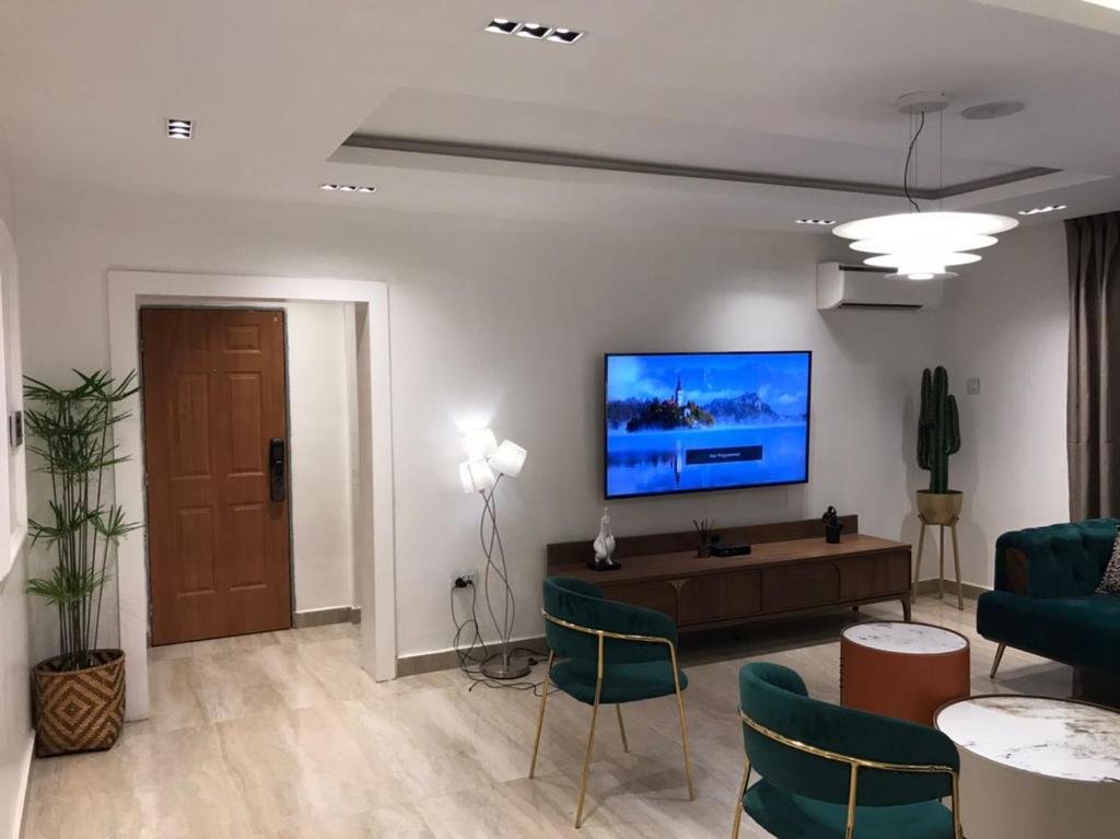 Lily Court room 2