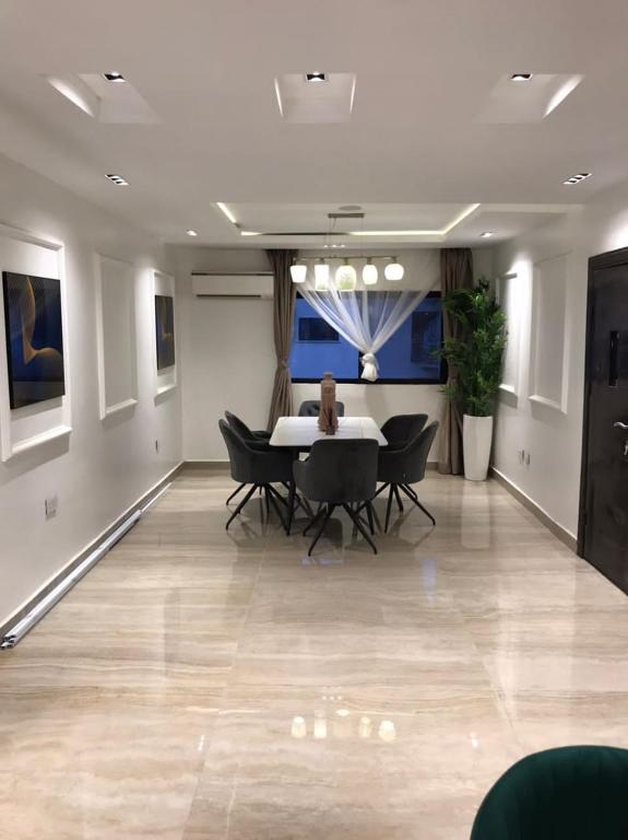 Lily Court room 3