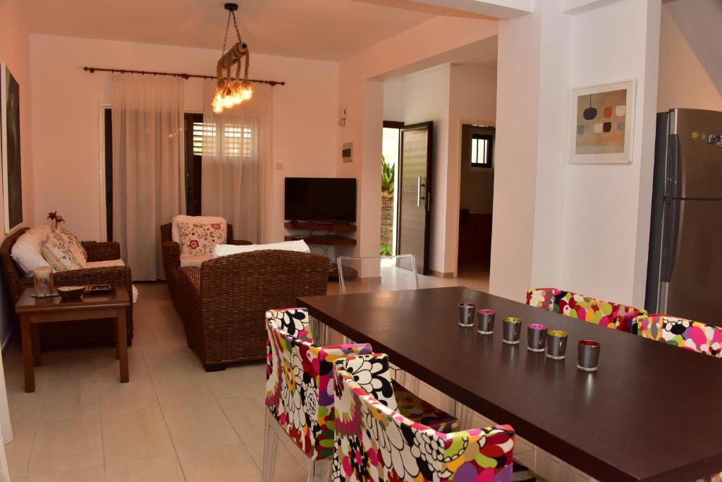 Limni Pool House room 5