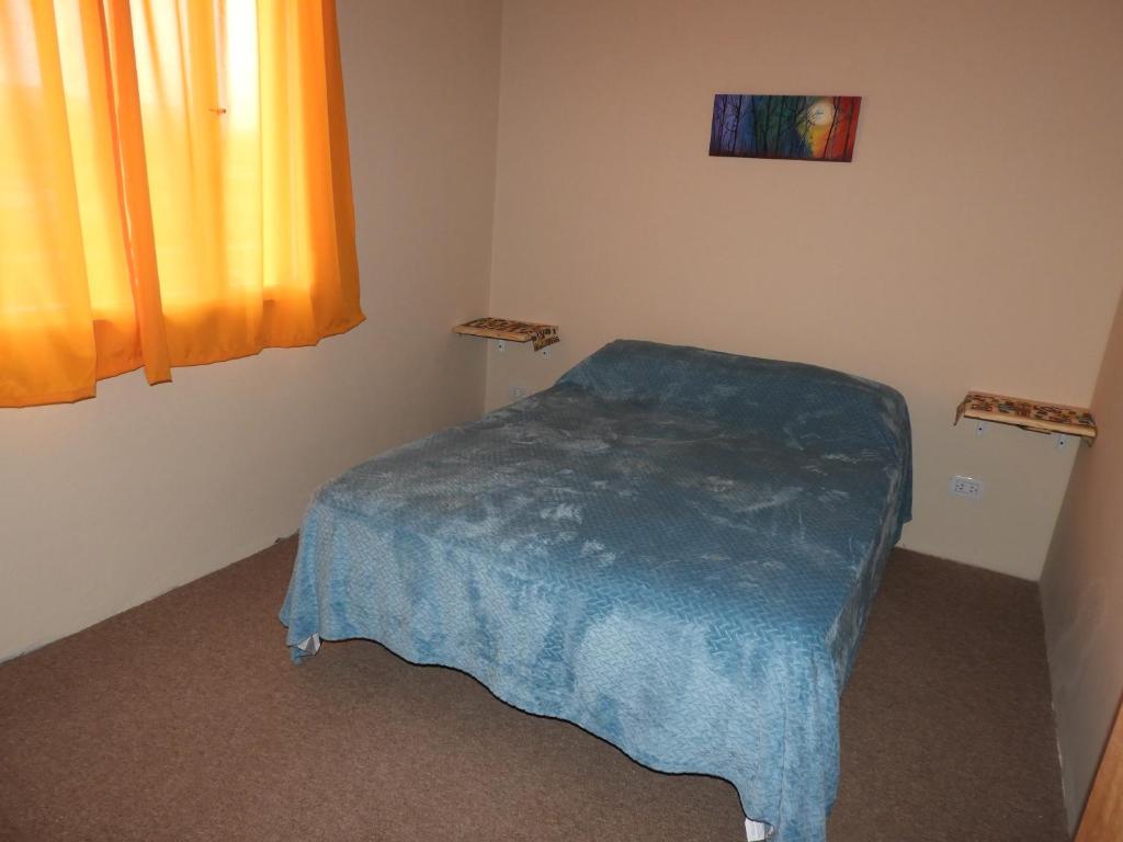 Los Lupinos room 4